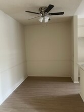 14329 Chandler Blvd in Los Angeles, CA - Building Photo - Building Photo