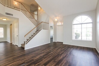 6431 W Crown King Rd in Phoenix, AZ - Foto de edificio - Building Photo