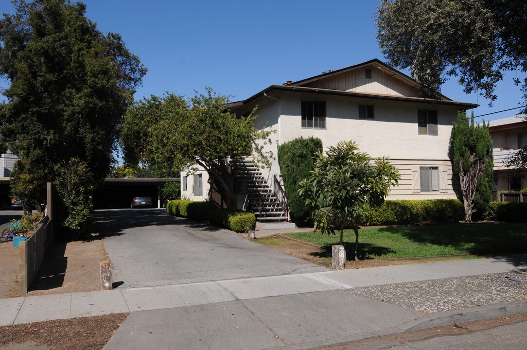 973 Helen Avenue in Sunnyvale, CA - Building Photo