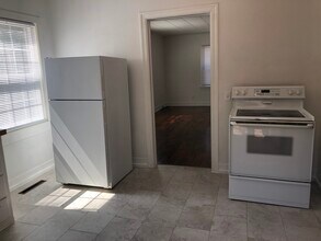 630 NE Gray Ln, Unit Lower in Pullman, WA - Foto de edificio - Building Photo