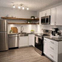 200 Swanton St, Unit 619 in Winchester, MA - Building Photo