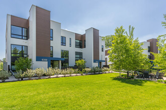 Lyndale Gardens Townhomes in Richfield, MN - Building Photo - Building Photo