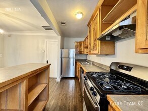 217 E 46th St in Kansas City, MO - Building Photo - Building Photo