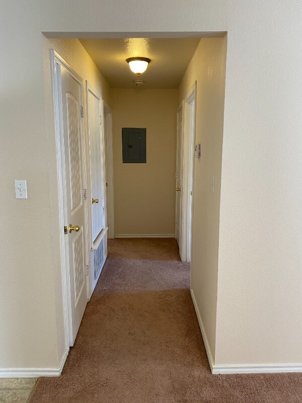 108 N 6th St-Unit -3 in Godley, TX - Building Photo - Building Photo
