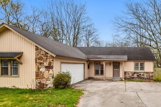 2176 Woodfield Park Rd in Memphis, TN - Building Photo - Building Photo