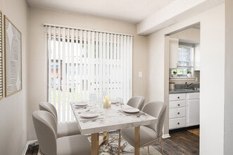 Gardens At Country Club in Winston-Salem, NC - Building Photo - Building Photo