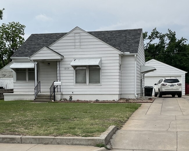 property at 1205 Jackson St