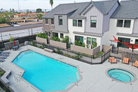 Mulberry Park Townhomes in Phoenix, AZ - Foto de edificio - Building Photo