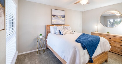 Stewart's Landing Apartments in Galveston, TX - Building Photo - Building Photo