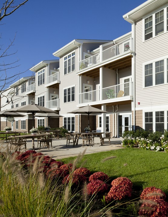 Ocean Shores Apartments in Marshfield, MA - Building Photo