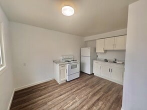 766 Indian Rd N in Sarnia, ON - Building Photo - Building Photo