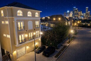 314 W Bell St in Houston, TX - Building Photo