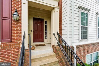 1607 Potomac Greens Dr in Alexandria, VA - Building Photo - Building Photo