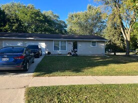 2906 Glendale Ave, Unit 2906 Glendale Avce in Green Bay, WI - Building Photo