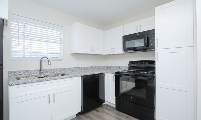 Crossings at Alderson Apartments in Houston, TX - Building Photo - Building Photo