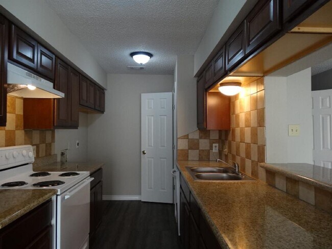 15521 Weldon Dr in Houston, TX - Building Photo - Building Photo