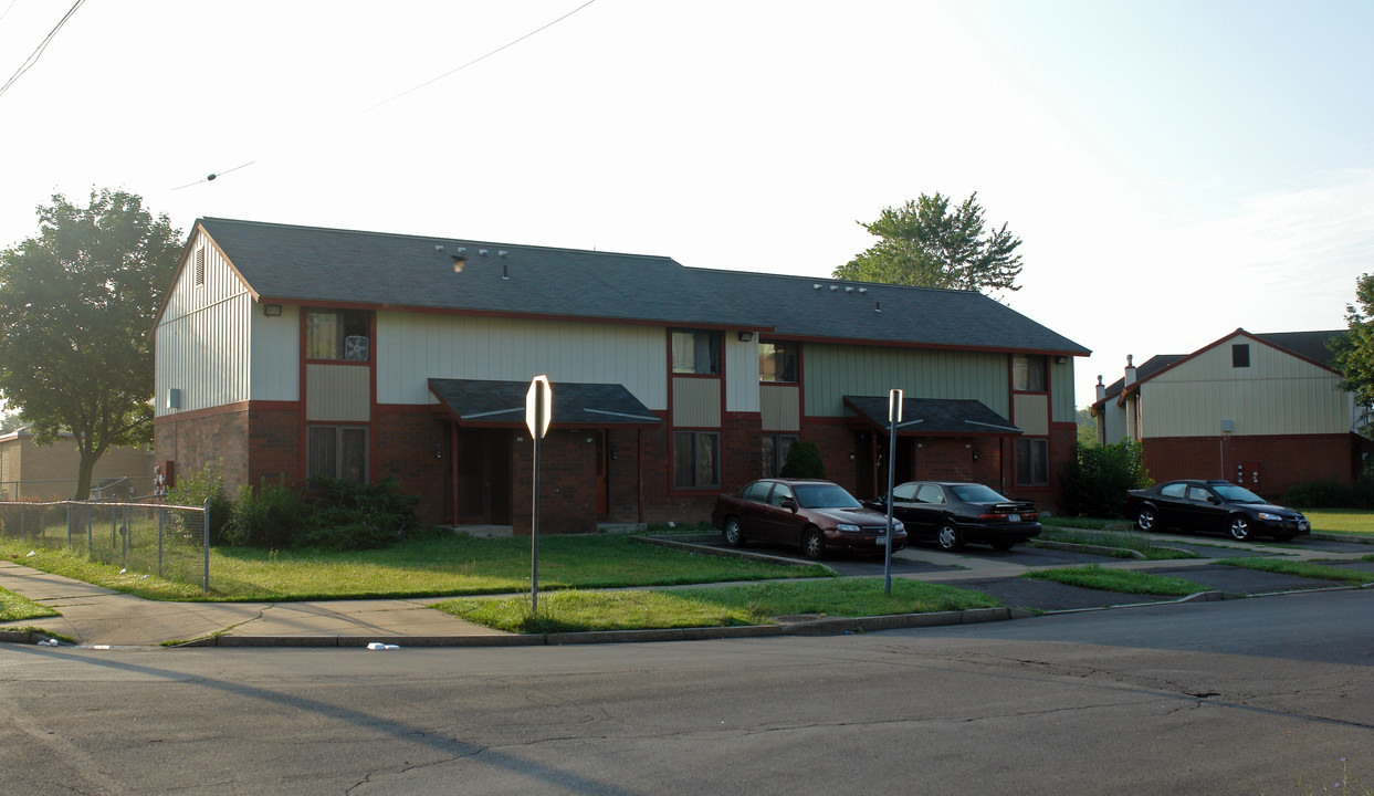 211 Shonnard St in Syracuse, NY - Building Photo