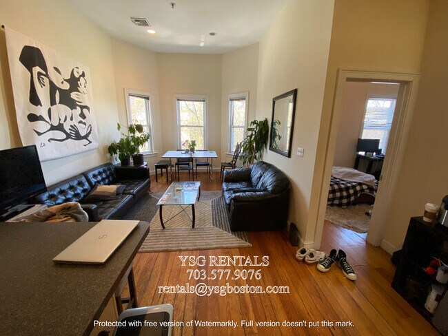 306 Western Ave, Unit 3