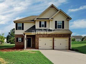 392 Bandelier Cir in Hampton, GA - Building Photo