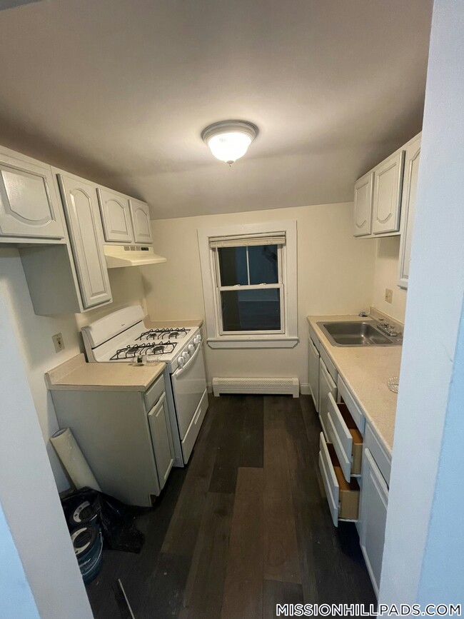 40 Winthrop St in Boston, MA - Building Photo - Building Photo