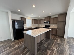 12491 St Andrew Ct in Romeo, MI - Building Photo - Building Photo