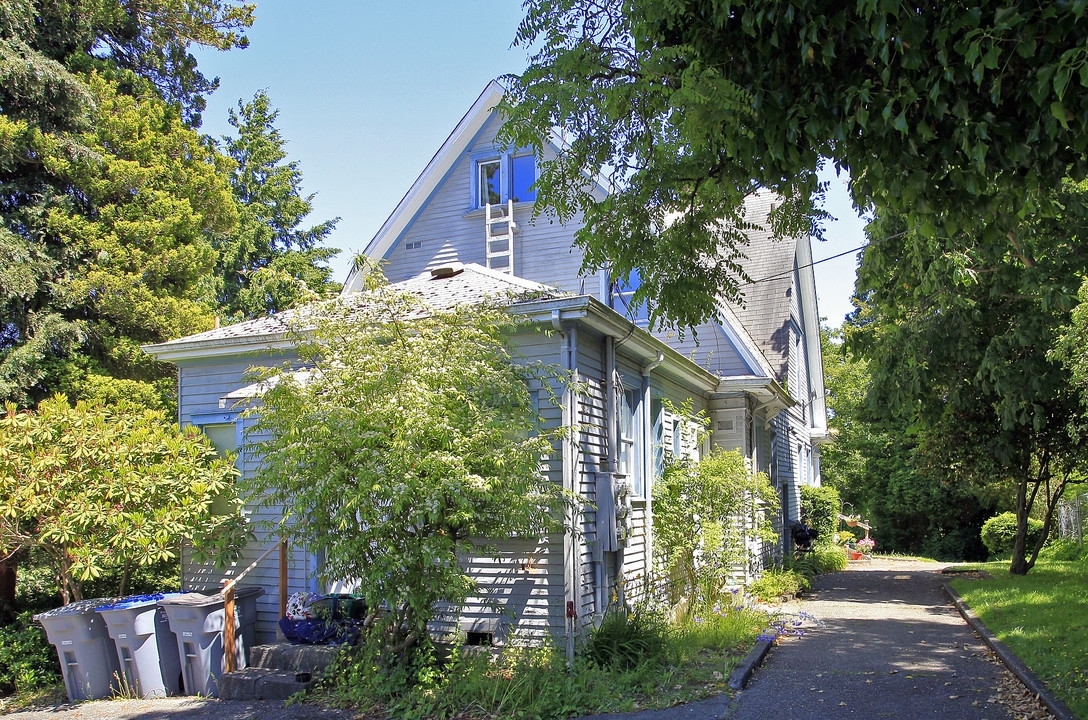 3512 Grand Ave in Everett, WA - Foto de edificio