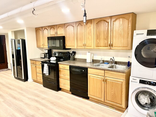 1767 T St NW, Unit B