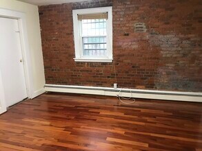 39 South St, Unit B in Boston, MA - Building Photo - Building Photo