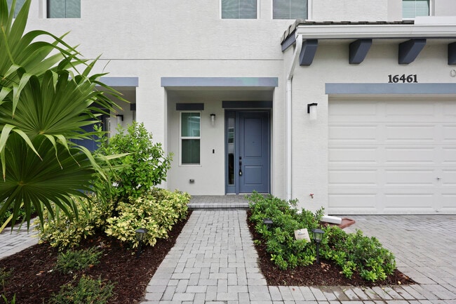 16461 Millenium Ct in Westlake, FL - Building Photo - Building Photo