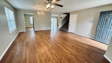 8851 Kestrel Oak in Converse, TX - Building Photo - Building Photo