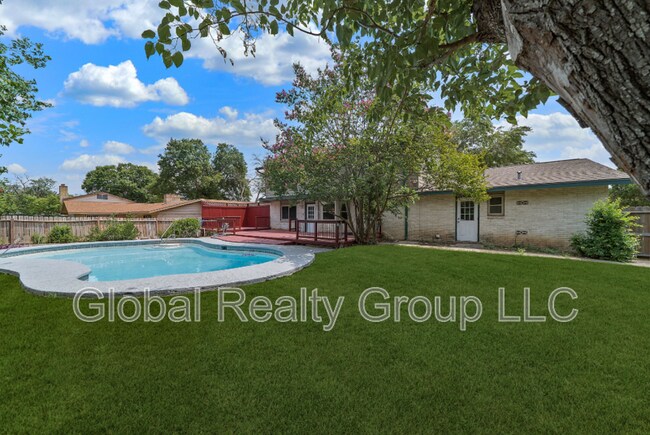 4927 El Gusto St in San Antonio, TX - Building Photo - Building Photo