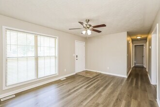 195 Tara Cir in Shepherdsville, KY - Building Photo - Building Photo