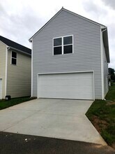 1704 Overcreek Cir in Winston-Salem, NC - Building Photo - Building Photo