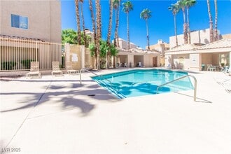 6859 Tamarus St in Las Vegas, NV - Building Photo - Building Photo