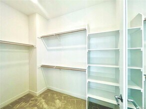 402 Merit in Irvine, CA - Building Photo - Building Photo