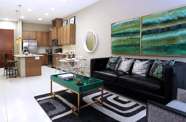 Luxembourg Apartments in Bloomington, MN - Foto de edificio - Building Photo