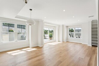 225 Stanley Ave in Mamaroneck, NY - Building Photo - Building Photo