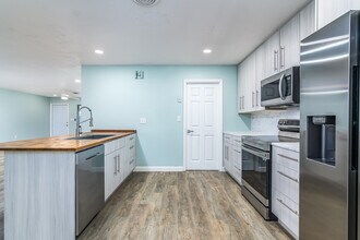 1 W Point Dr in Cocoa Beach, FL - Building Photo - Building Photo