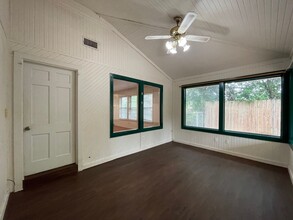 146 Dallas St in Nacogdoches, TX - Building Photo - Building Photo