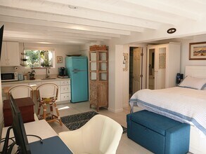 31956 Sunset Ave, Unit Studio in Laguna Beach, CA - Building Photo - Building Photo