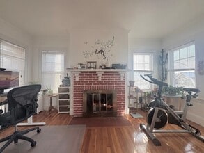 99 Westbourne Terrace, Unit 2 in Brookline, MA - Building Photo - Building Photo