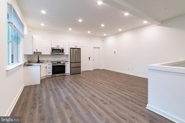 3414 Haverford Ave-Unit -UNIT 1 in Philadelphia, PA - Building Photo - Building Photo