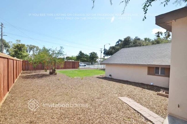 6990 Malibu Dr in Riverside, CA - Building Photo - Building Photo