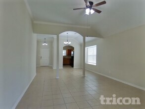 1414 Ashway St in Conroe, TX - Building Photo - Building Photo