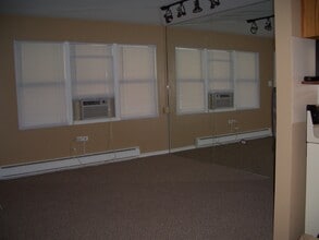 8811 Schneider Ave, Unit 23 in Highland, IN - Building Photo - Building Photo