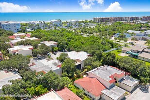 8703 Jasmine Ct in Cape Canaveral, FL - Building Photo