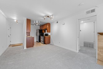 1756 Essex St in San Diego, CA - Building Photo - Building Photo