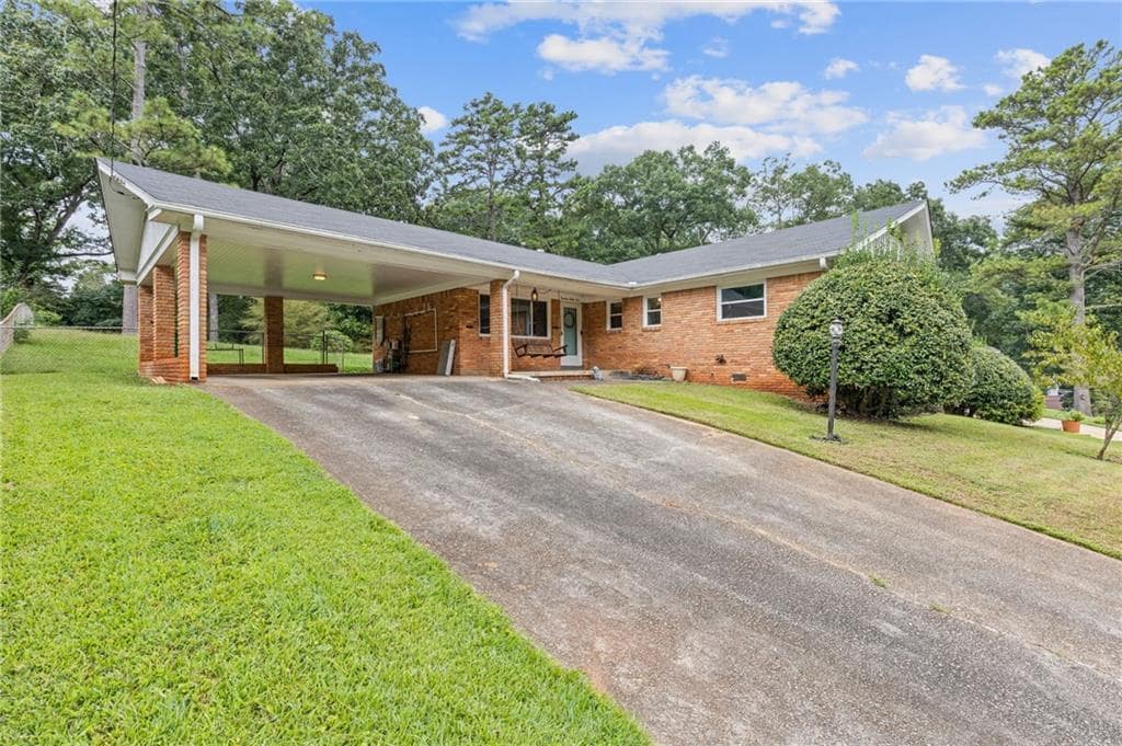 1435 Thomas Rd in Decatur, GA - Building Photo