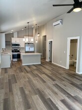 772 Terrazzo Way in Medford, OR - Foto de edificio - Building Photo