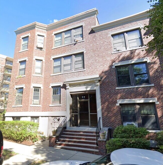 76 Parkman St, Unit #4 in Brookline, MA - Foto de edificio - Building Photo